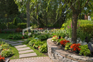 stock-photo-13396369-garden-wall